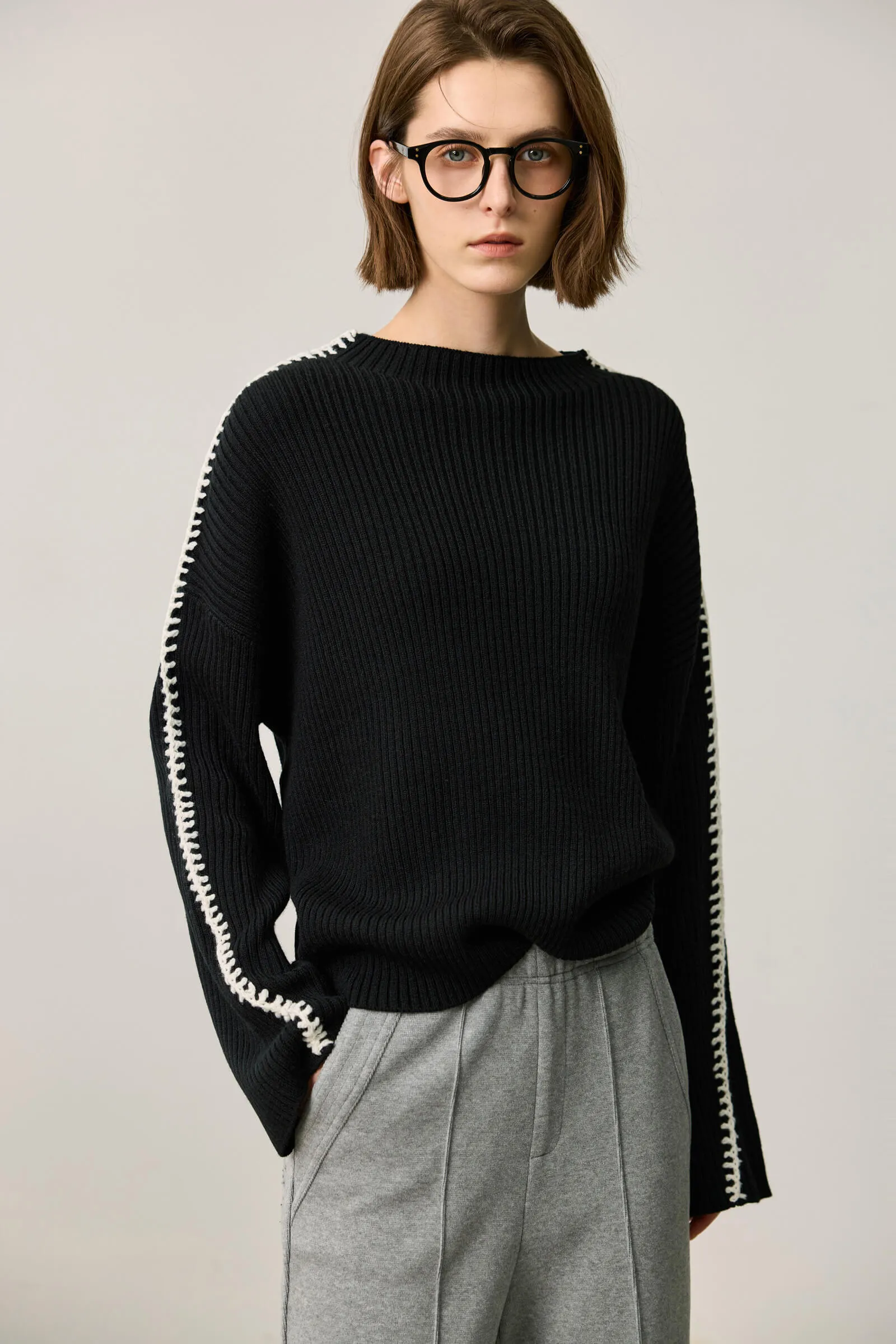 LILY Versatile Design Crewneck Knit Sweater