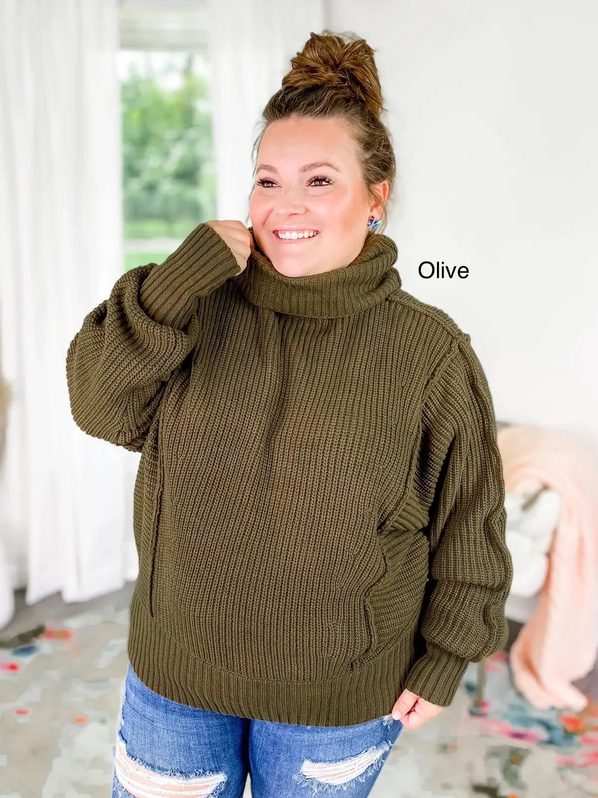 Oversized Turtle Neck Sweater Olive