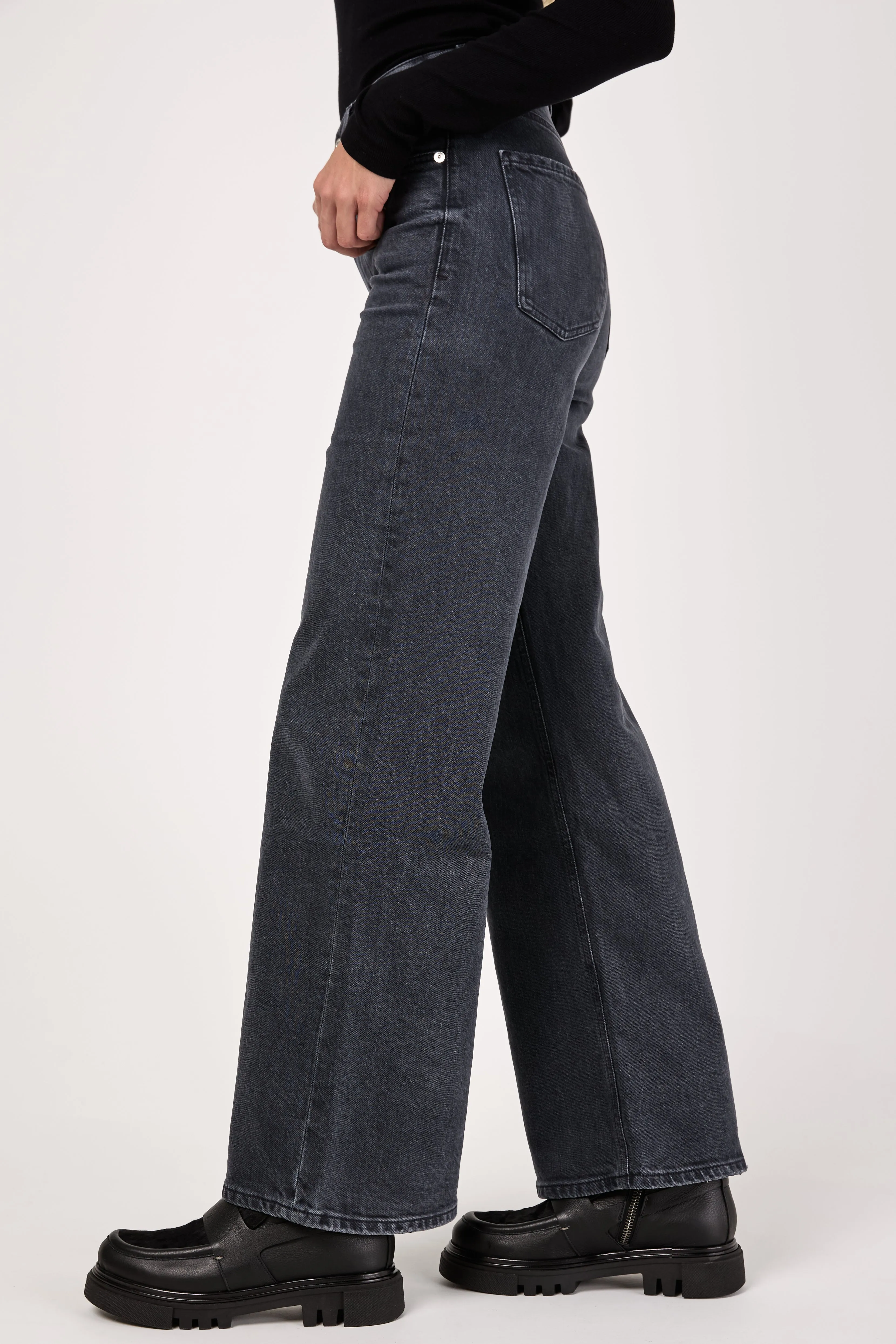 Paloma Baggy Jean in Devine