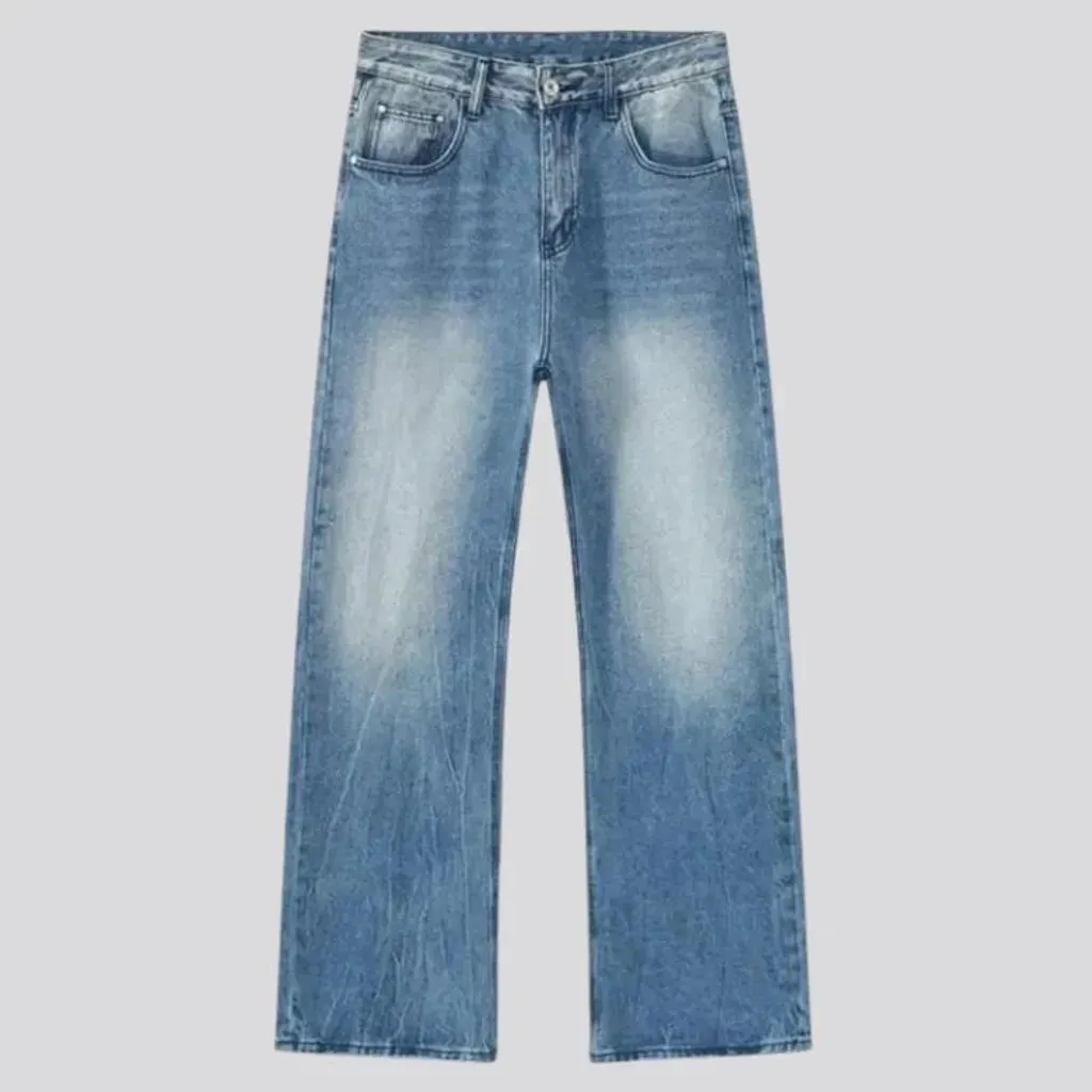 Whiskered mid rise casual jeans for men